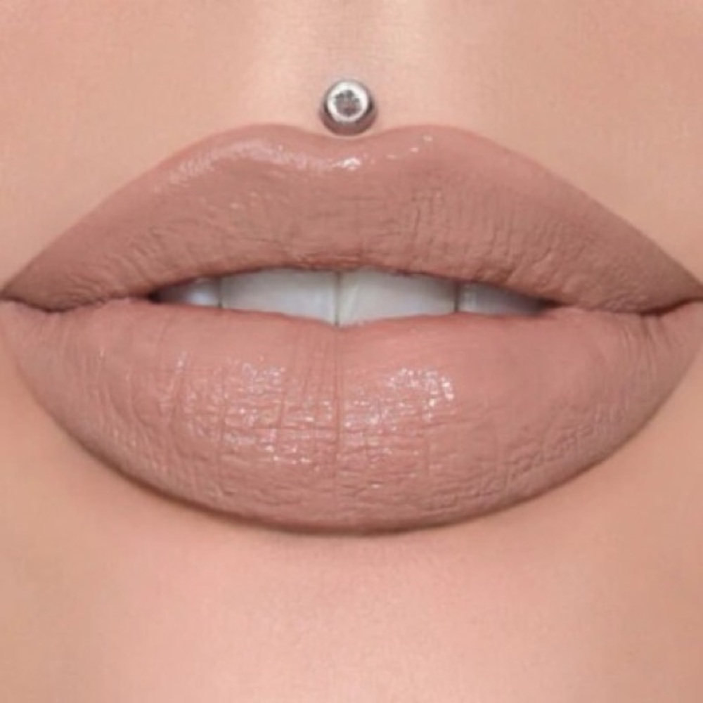 Jeffree Star Cosmetics Supreme Gloss Lip Gloss in shade: Blow My Candles NEW NWT